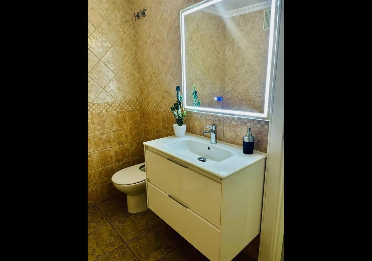 Spacious Apartment With Sea Views D Estepona 0*,  Spain