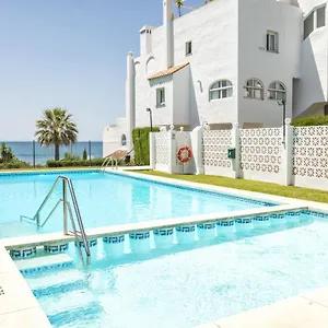 Front Sea View Apartment